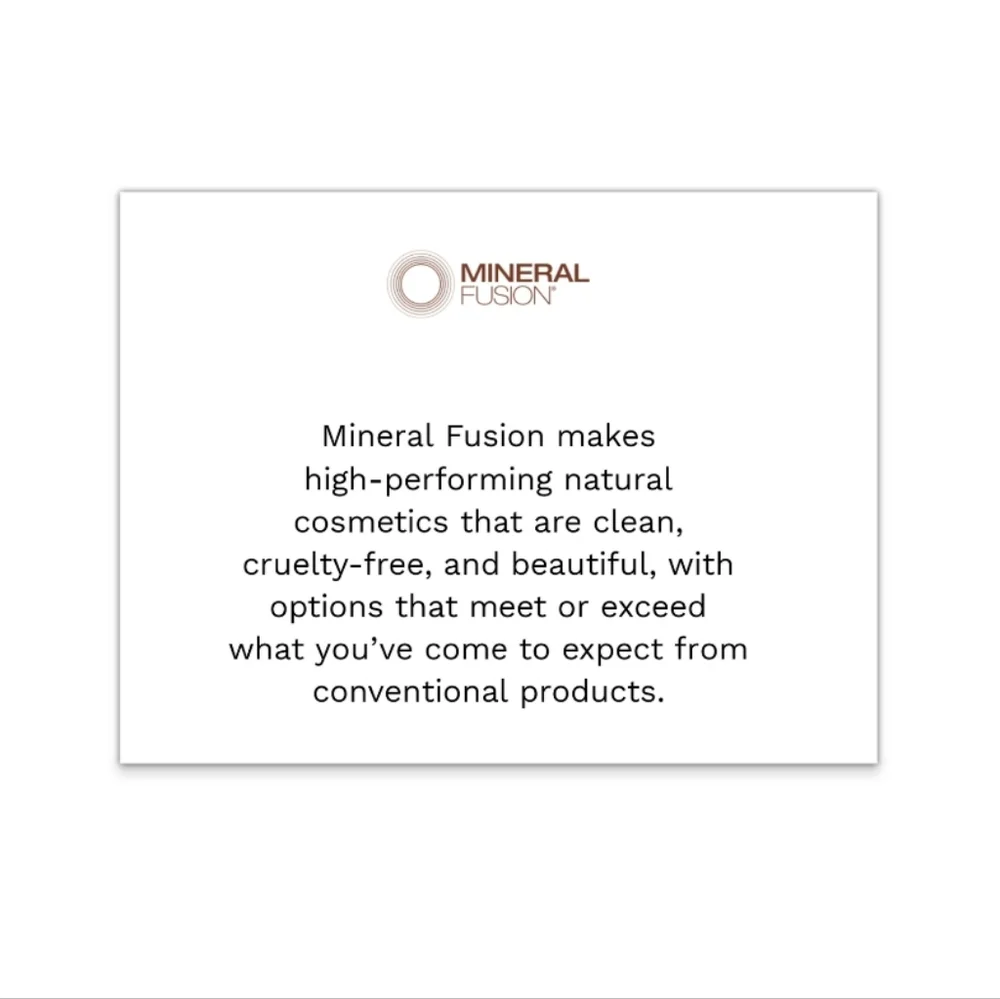 Mineral Fusion Pressed Powder Foundation - Natural 2 (Light) - Picture 5 of 7